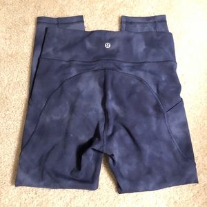 ***SOLD***Lululemon Invigorate 23” DD naval blue